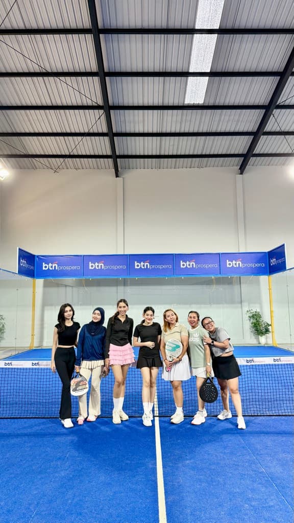 BLOOM PADEL GIRLS media 4