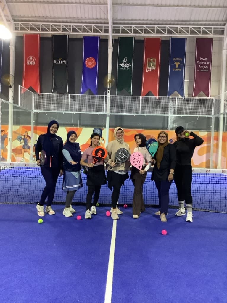 Bonding Shine Padel Club media 1