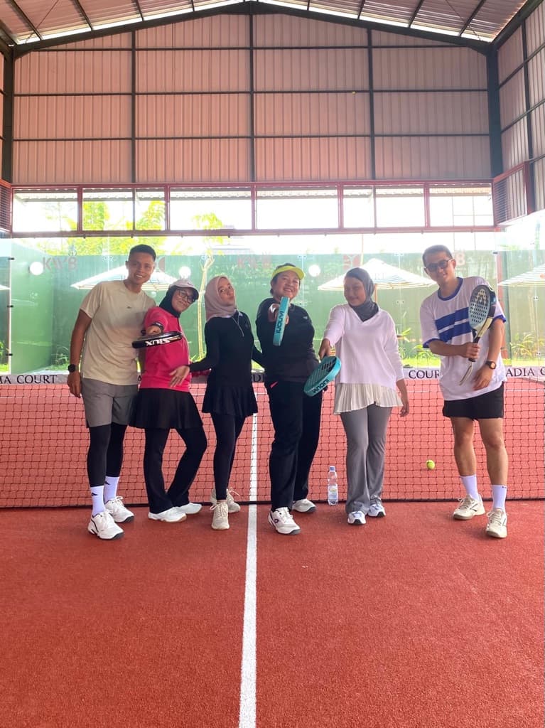 Sparkle Padel Society  media 3