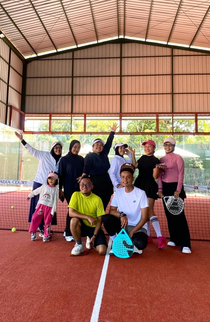 Sparkle Padel Society  media 1