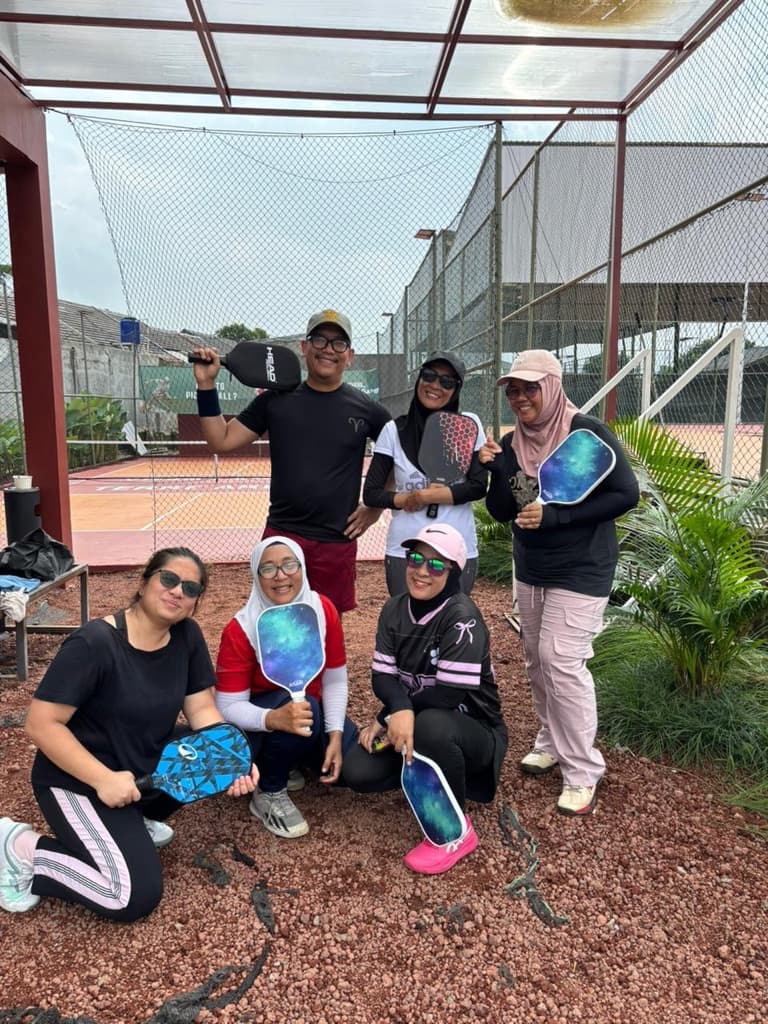 Bestie Racquet media 1
