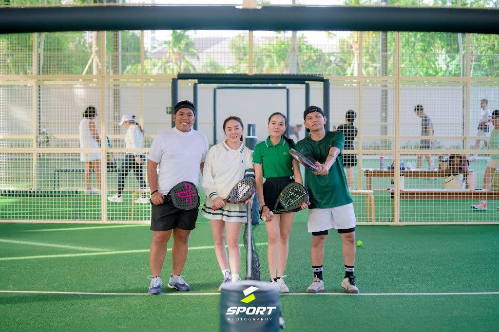 Astha de padel media 5
