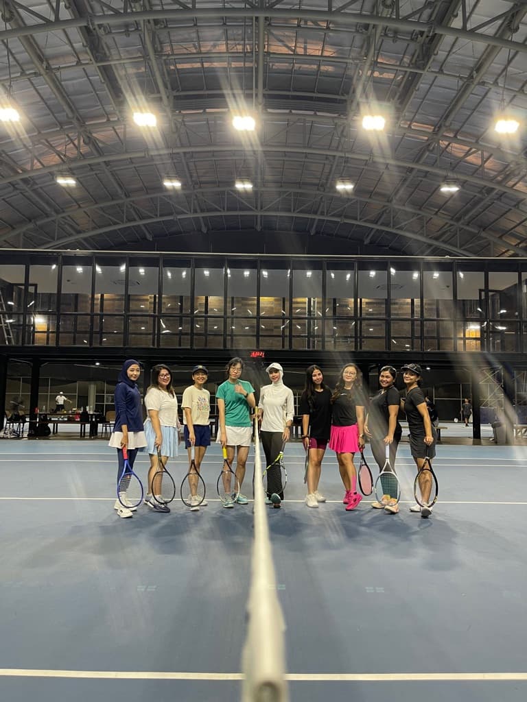 Queen Tennis Club media 1