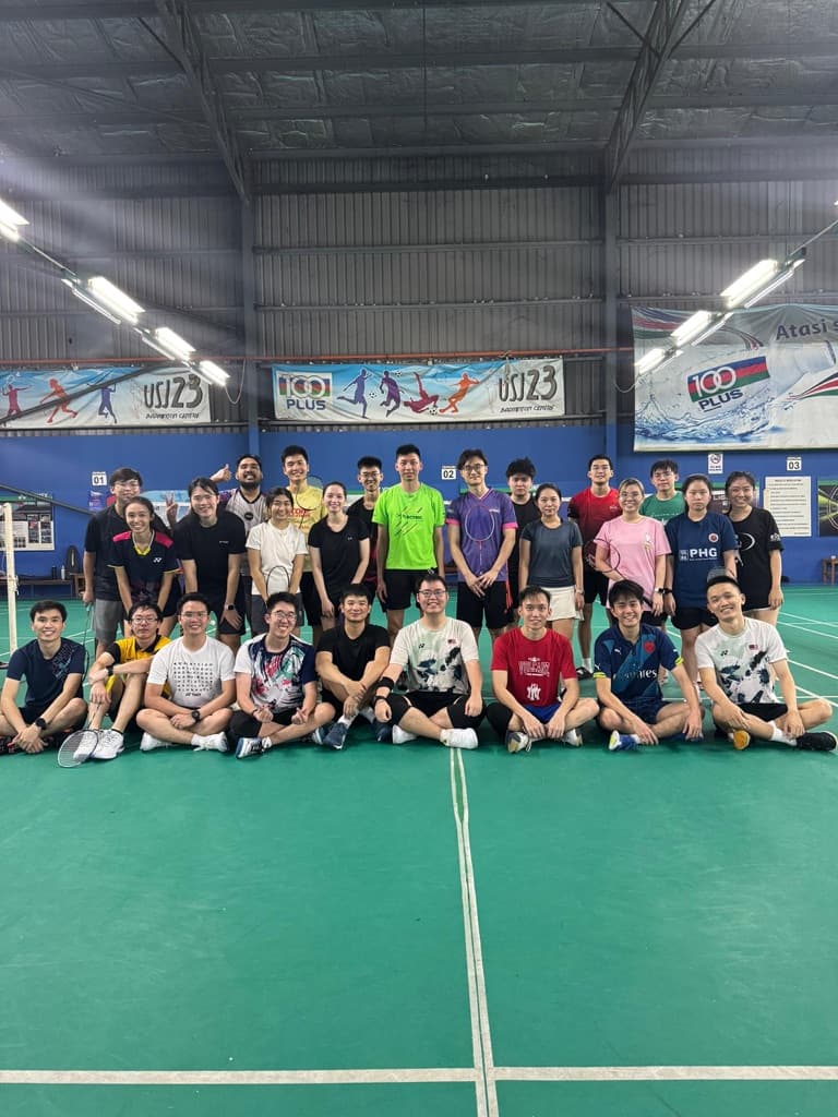 WOCOUUUUUU Badminton Club media 2