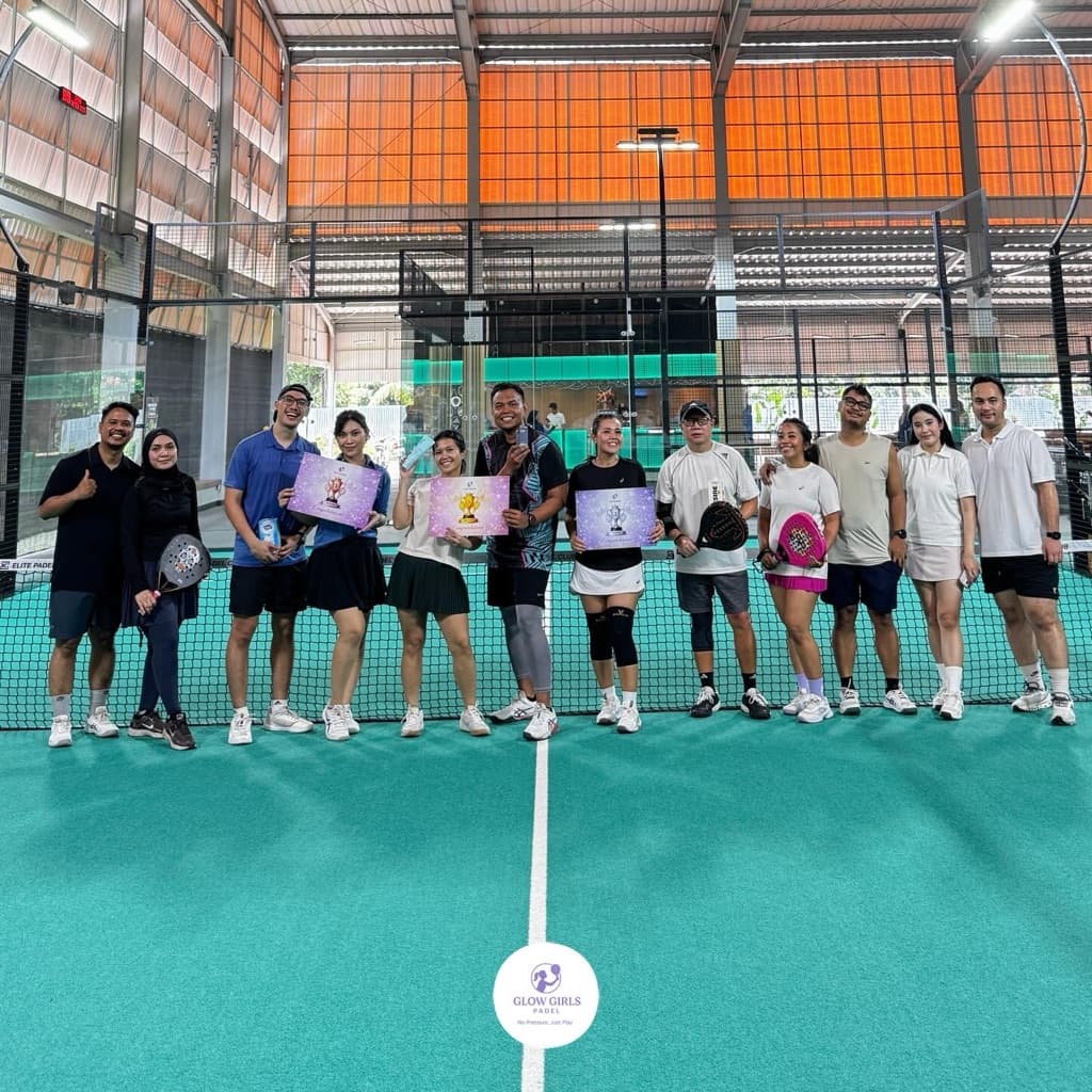 Glow Padel Community media 2