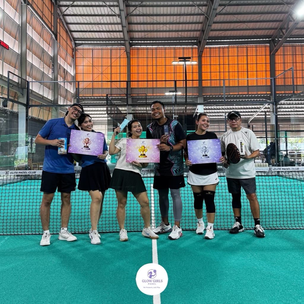 Glow Padel Community media 3