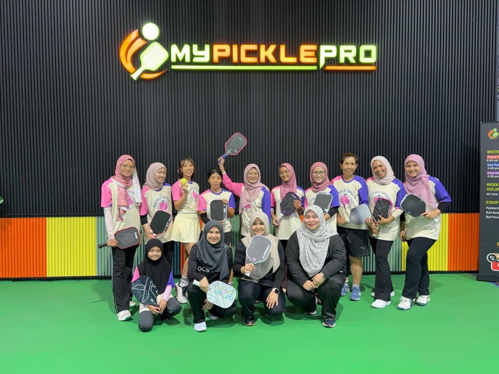 Paddle QUEEN Pickleball Ladies Club media 1