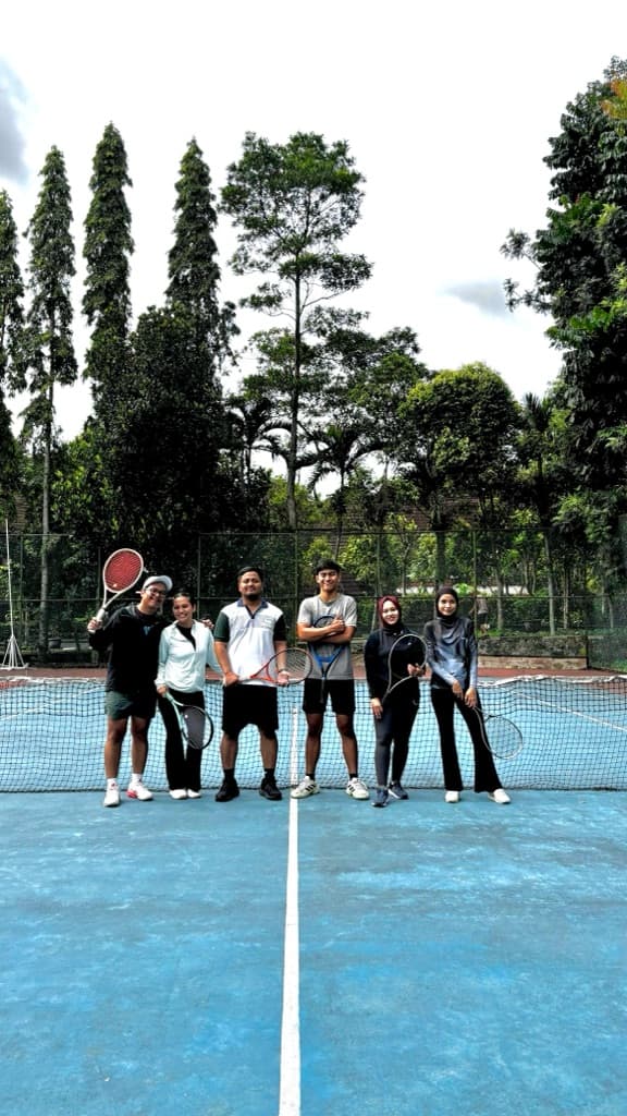 Four Paws Racquets Club media 5