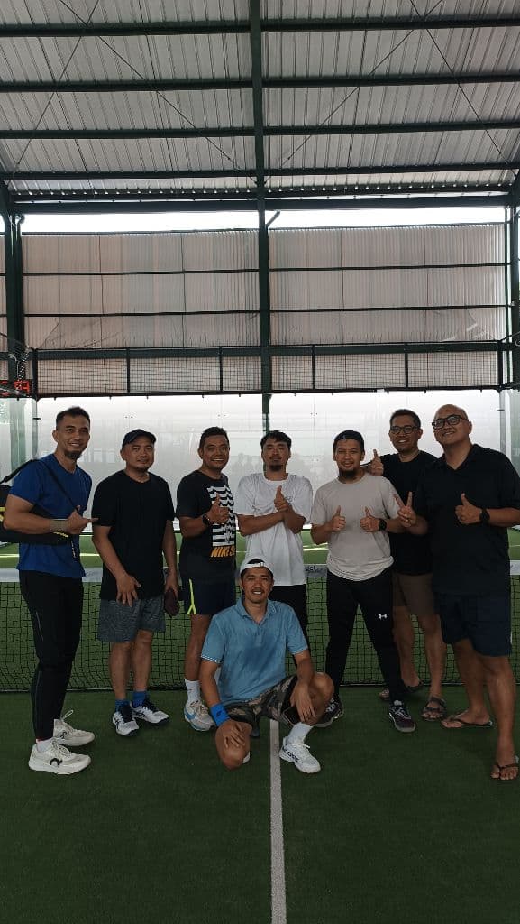 Awanku Putih Padel media 6