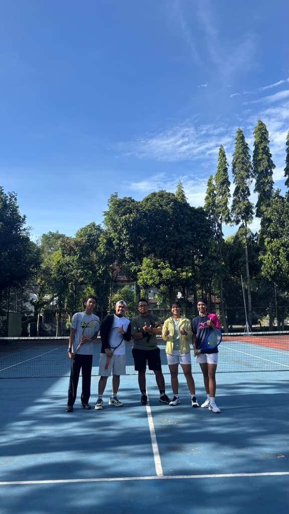 Four Paws Racquets Club media 3