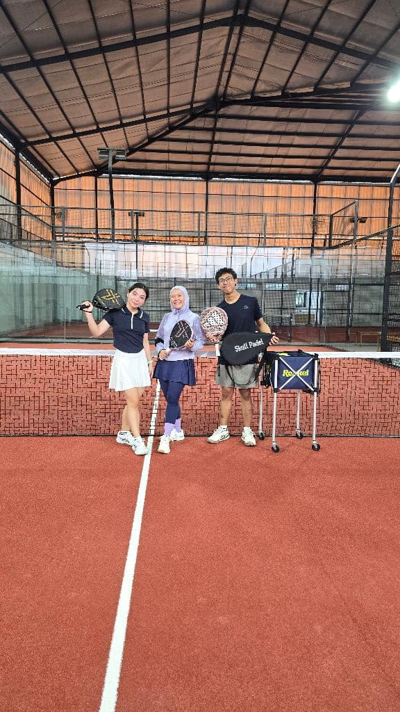 PADRE MADRE Padel Club media 1