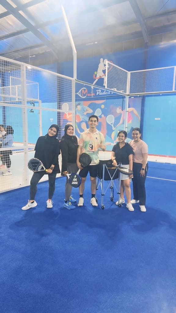 Bunny Hop Padel media 1
