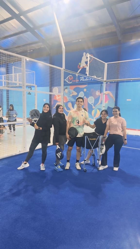 Bunny Hop Padel media 2
