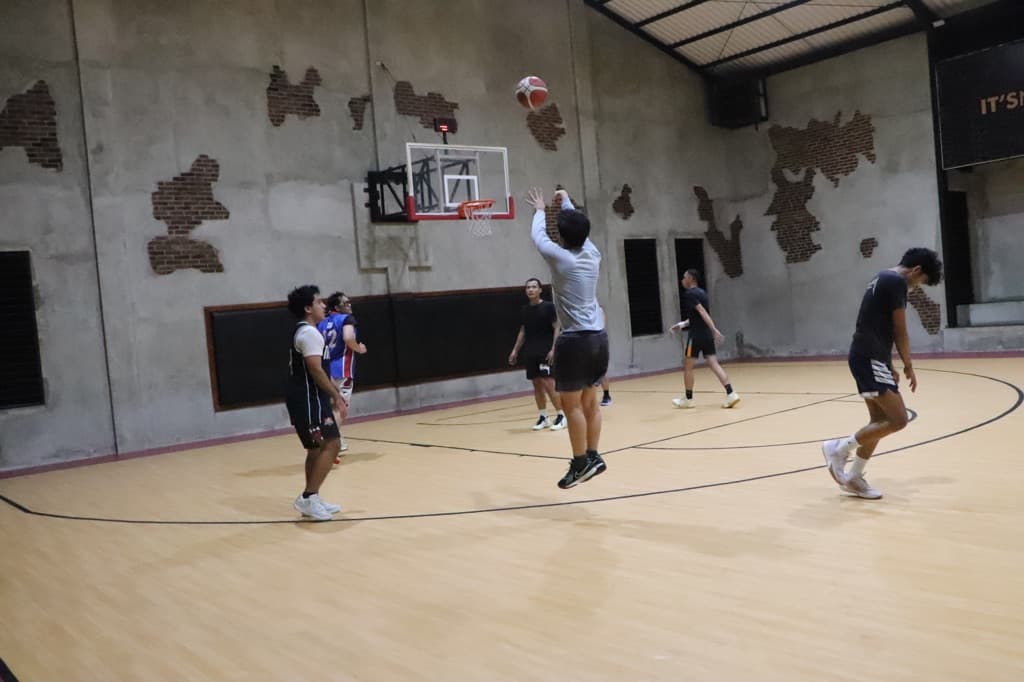 Eastown Hoops media 3