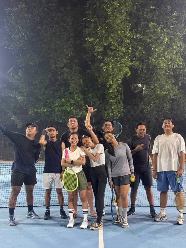 Racquet Antar Warga media 4