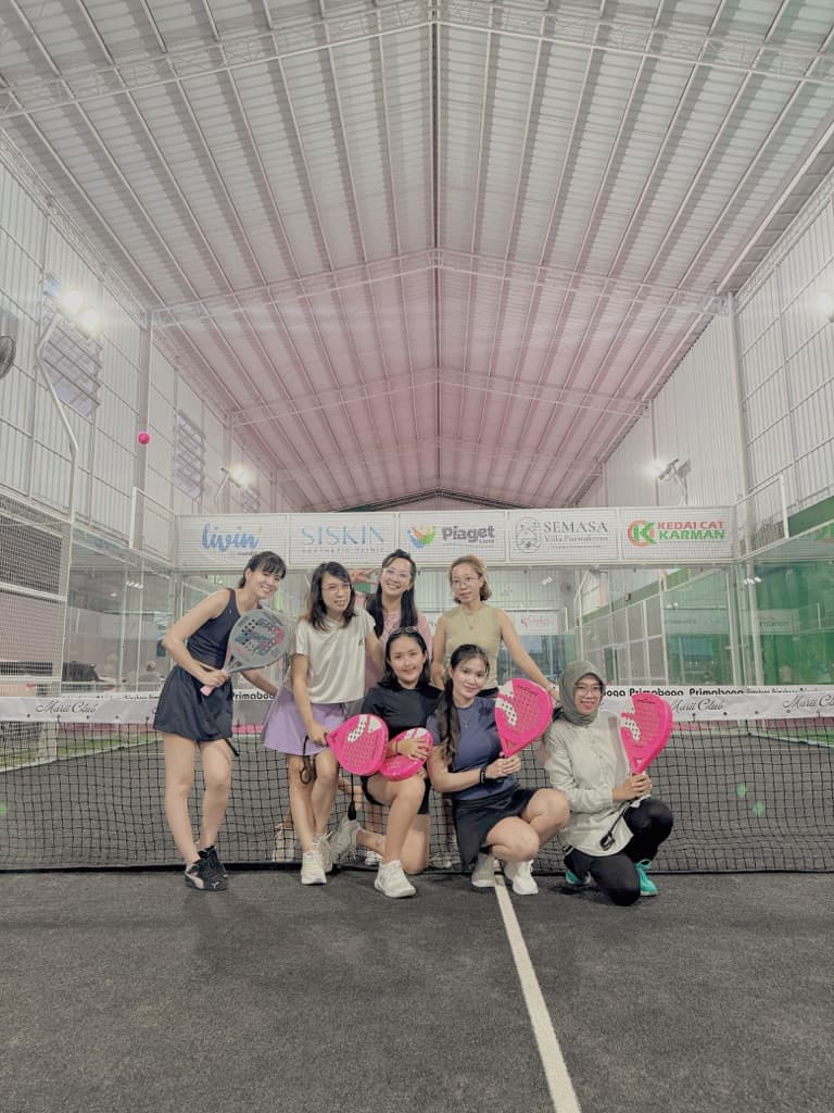 WednesdayNightClub🏸 media 1
