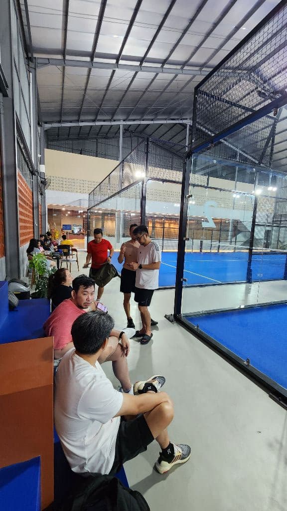 HOEKI PADEL media 2