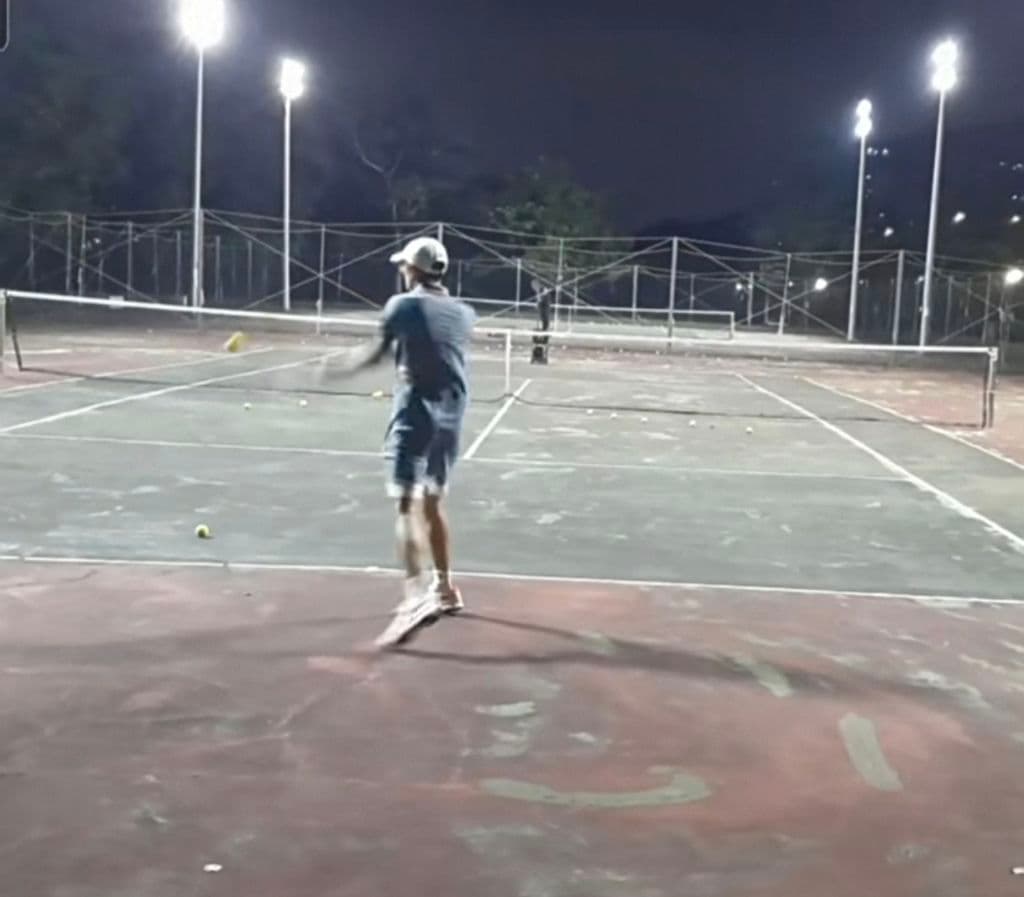 " TENNIIX " PRO  * 1st Motion - AI Tennis Machine media 6