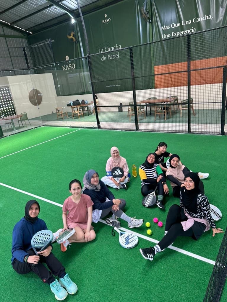 Sleep Eat PADEL Repeat  media 3