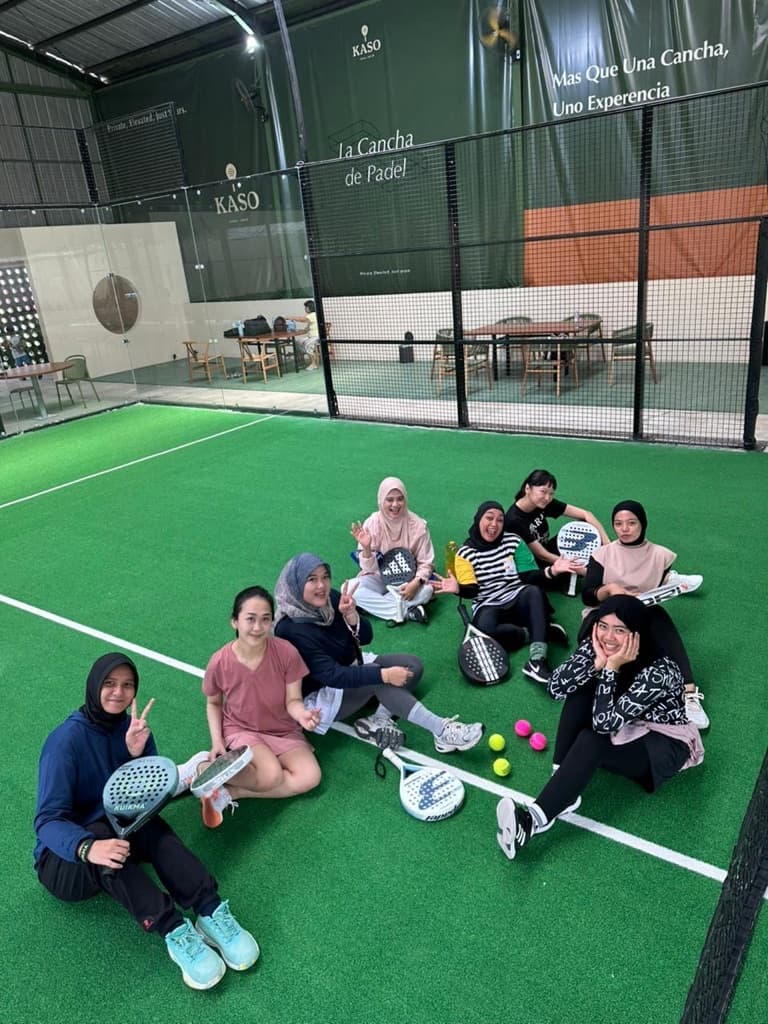 Sleep Eat PADEL Repeat  media 2