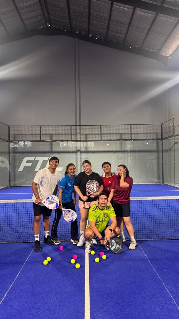 FAKEFRIENDS PADEL CLUB media 3
