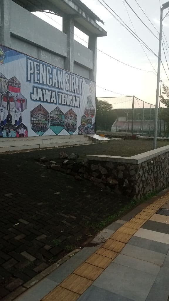 Main tenis semarang jatidiri  media 2