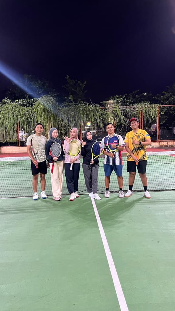 Pinky Tennis media 5