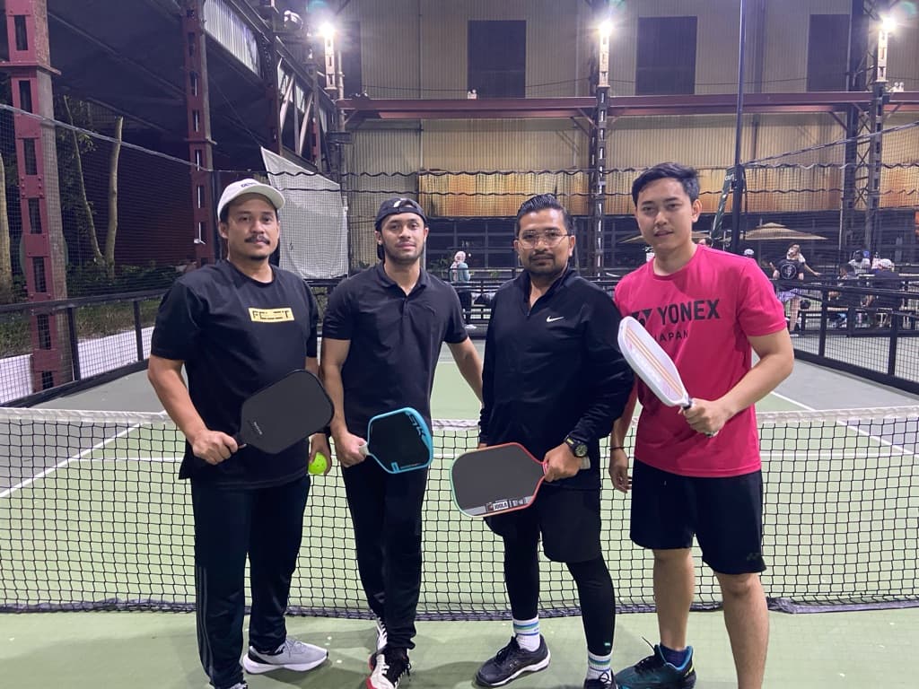 P-Curl Club media 1