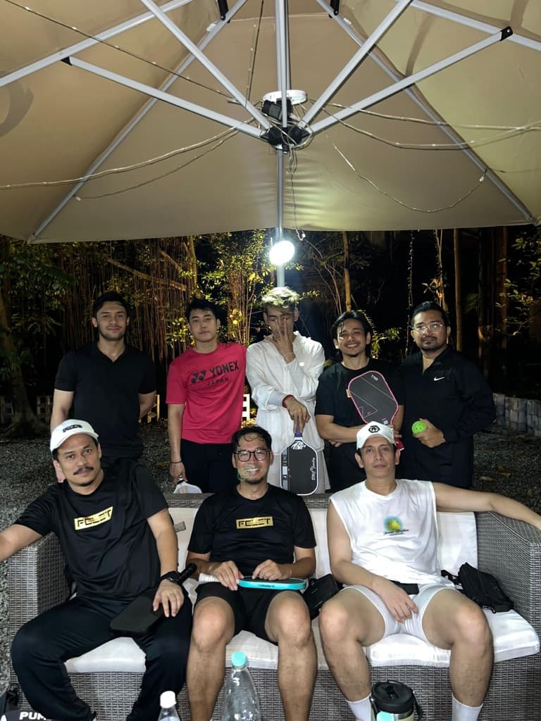 P-Curl Club media 2