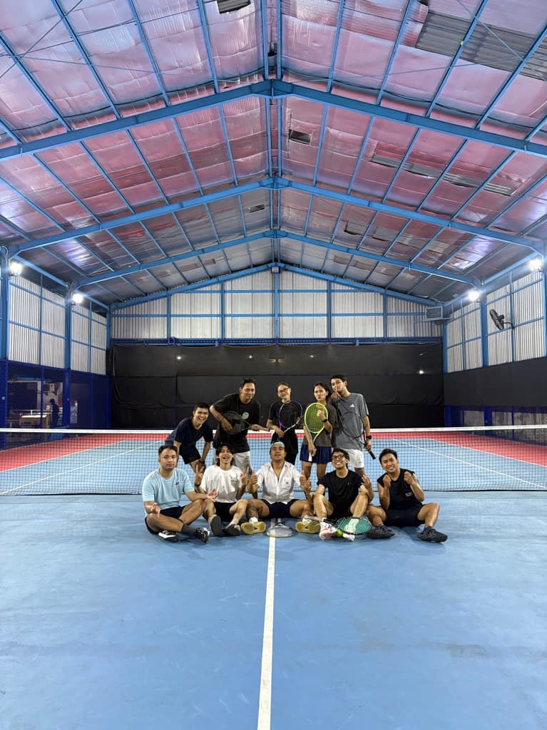 Racquet Antar Warga media 1