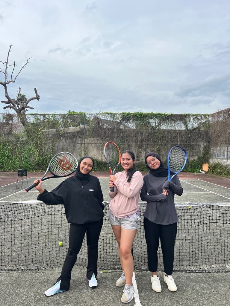 sheplays.tennisjogja media 6