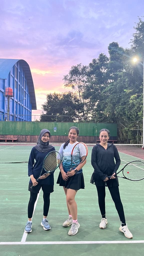 sheplays.tennisjogja media 1