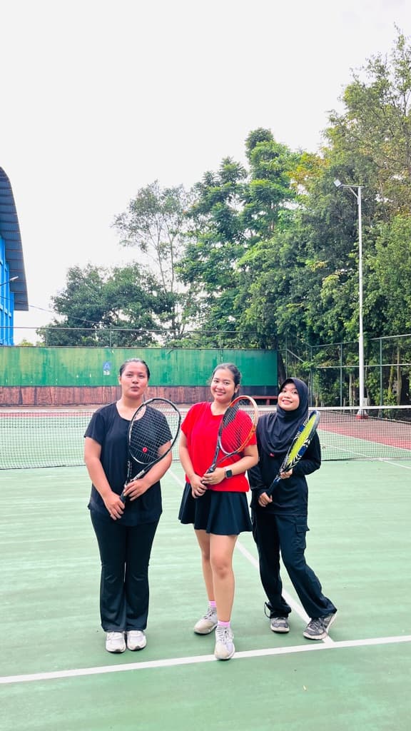 sheplays.tennisjogja media 5