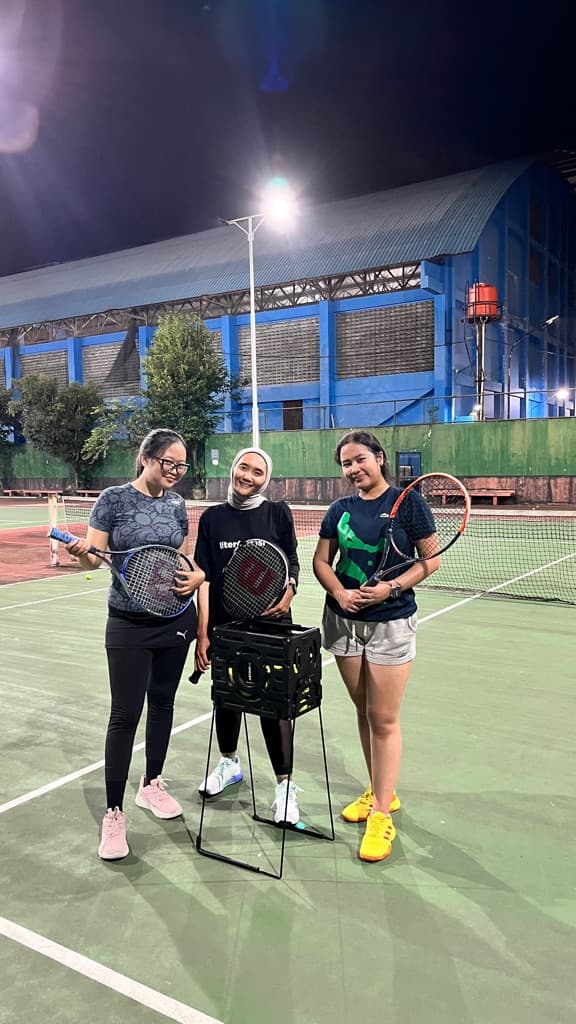 sheplays.tennisjogja media 4