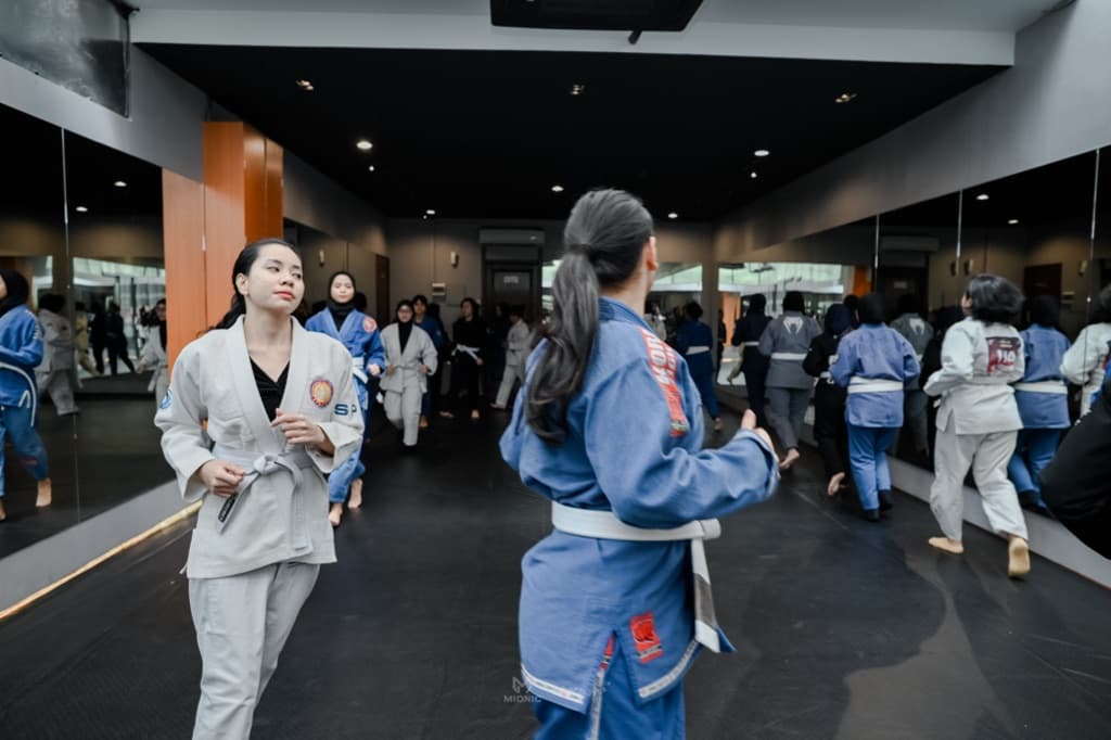 Earth Jiu-Jitsu Academy media 3