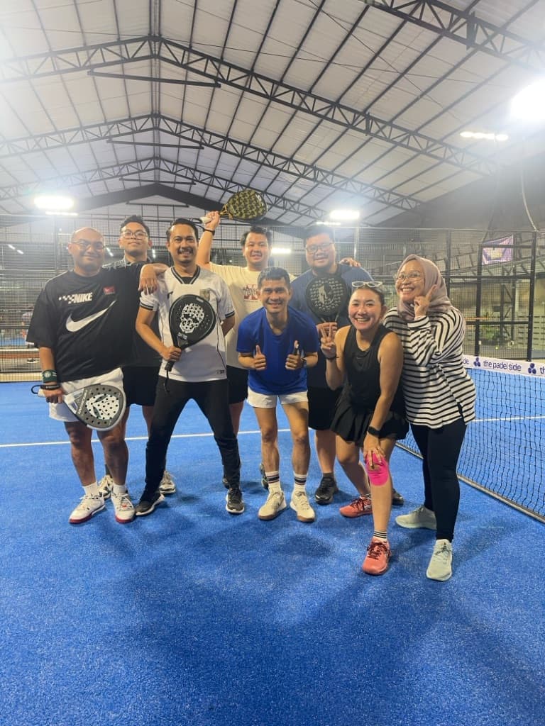 Hino Sales Padel Society media 1