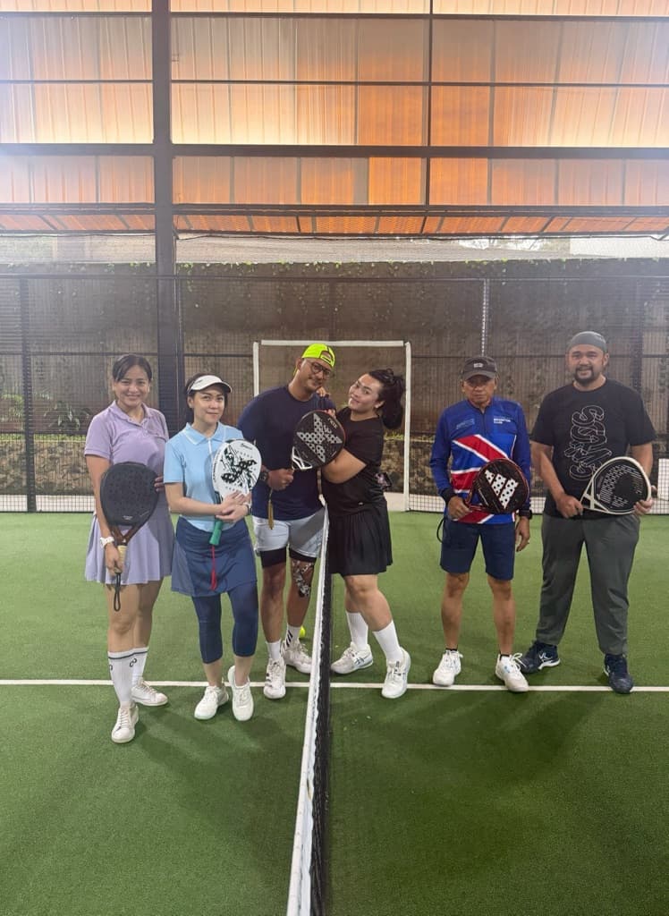 Pencari Sweat media 1