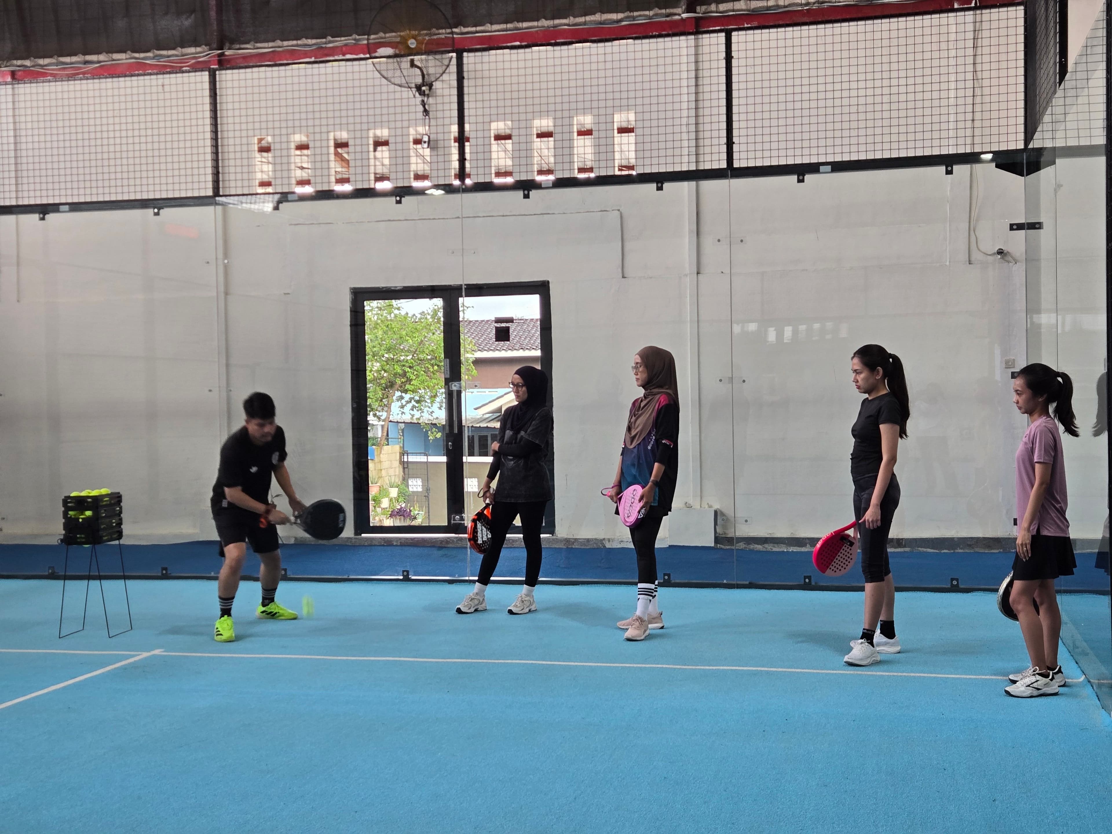 Hola & Co. Padel. media 1