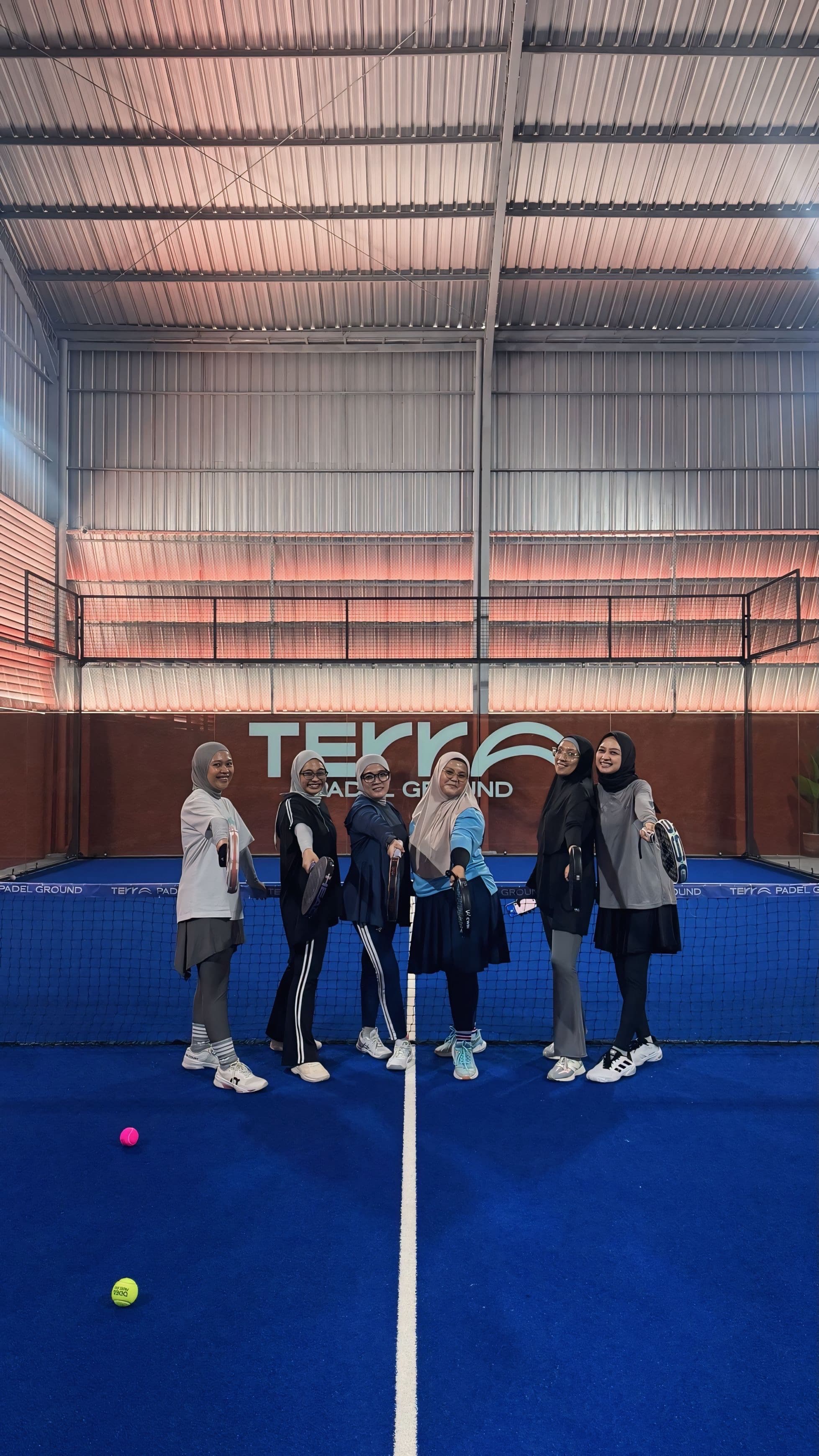 QUEEN PADEL media 1