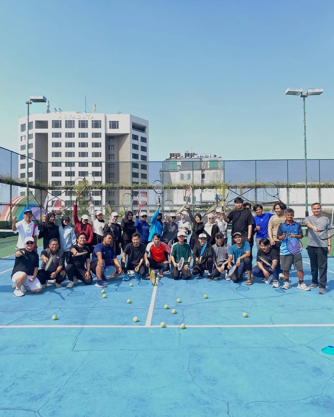 Saling Tenis media 1