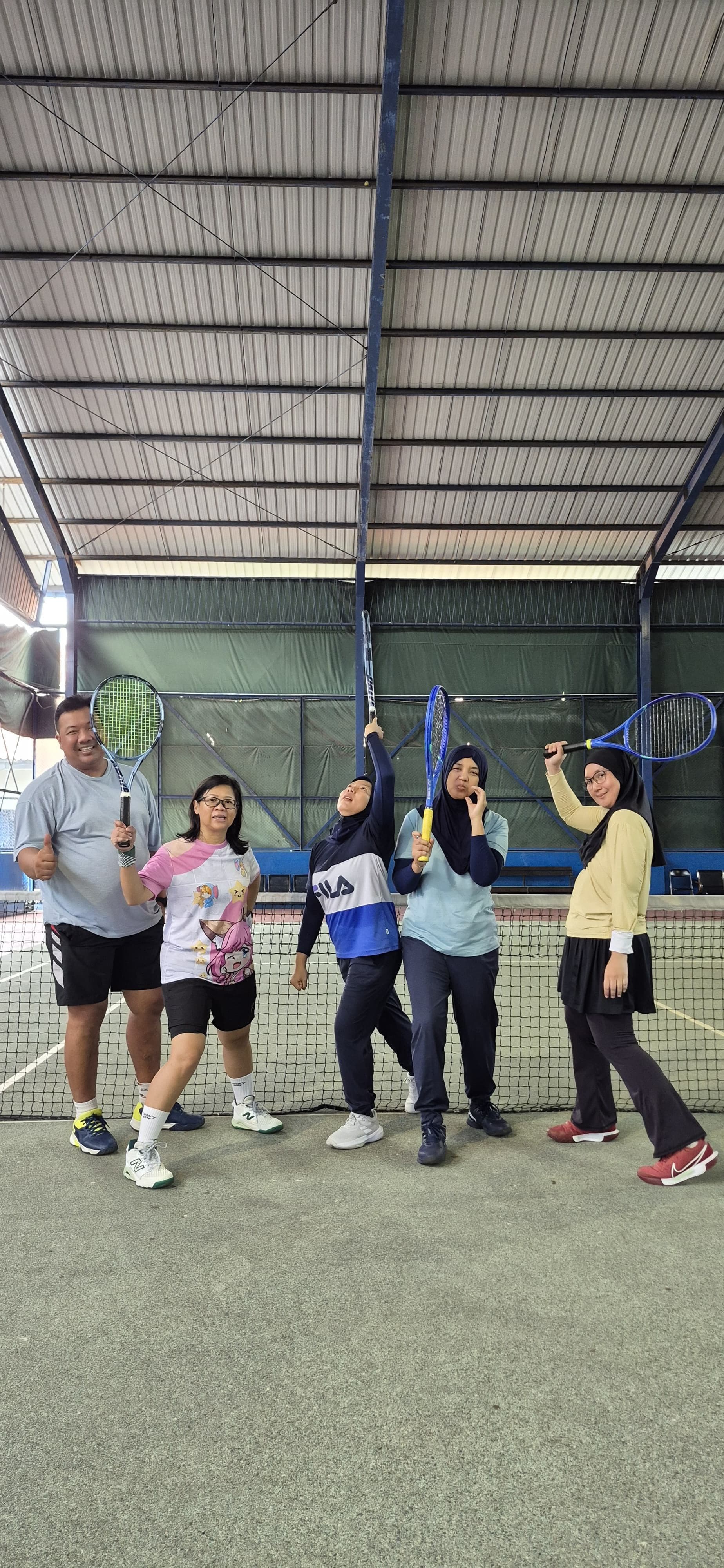 BINTANG MUDA TENNIS  media 1