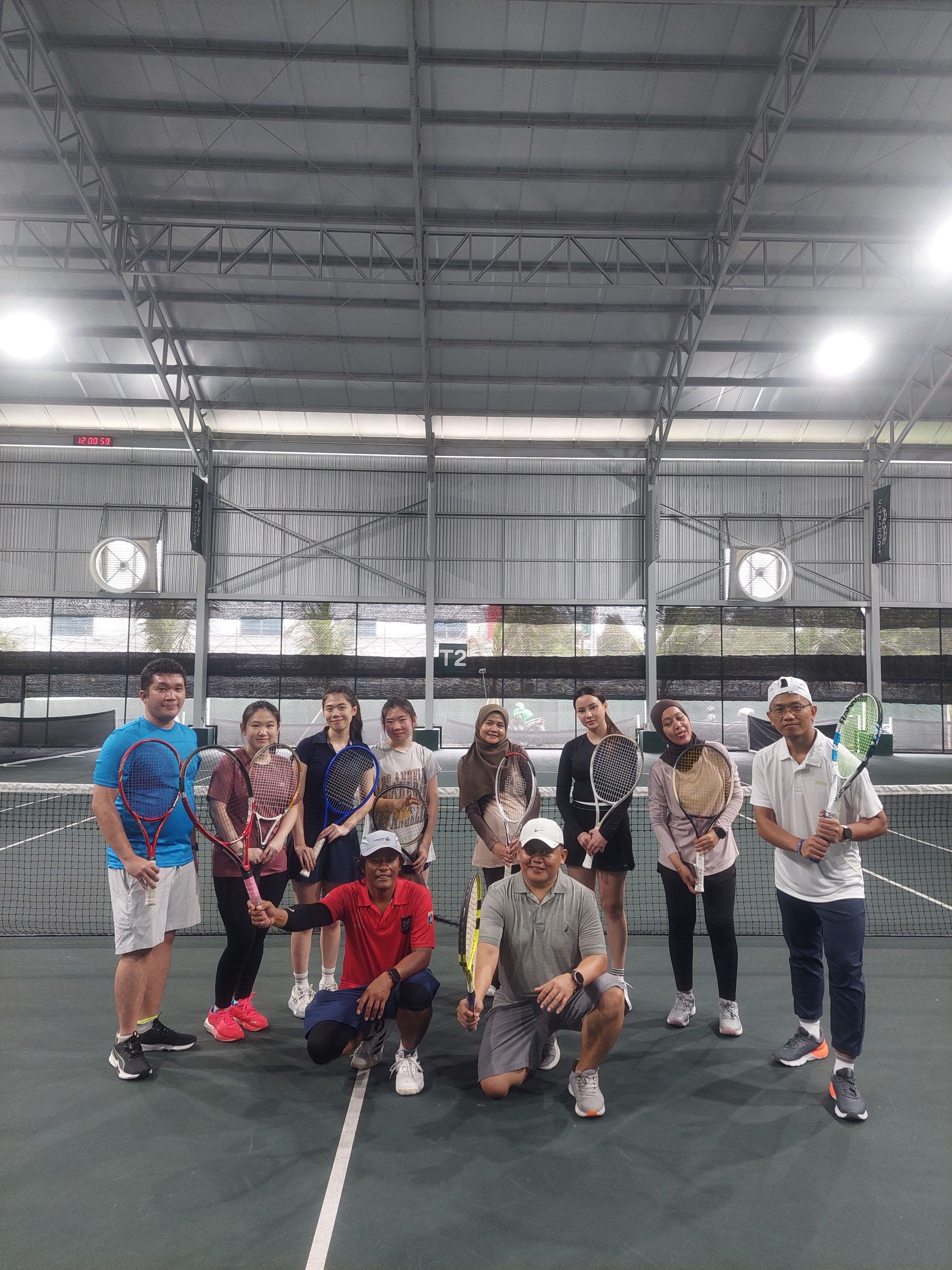 Suka Tenis media 3