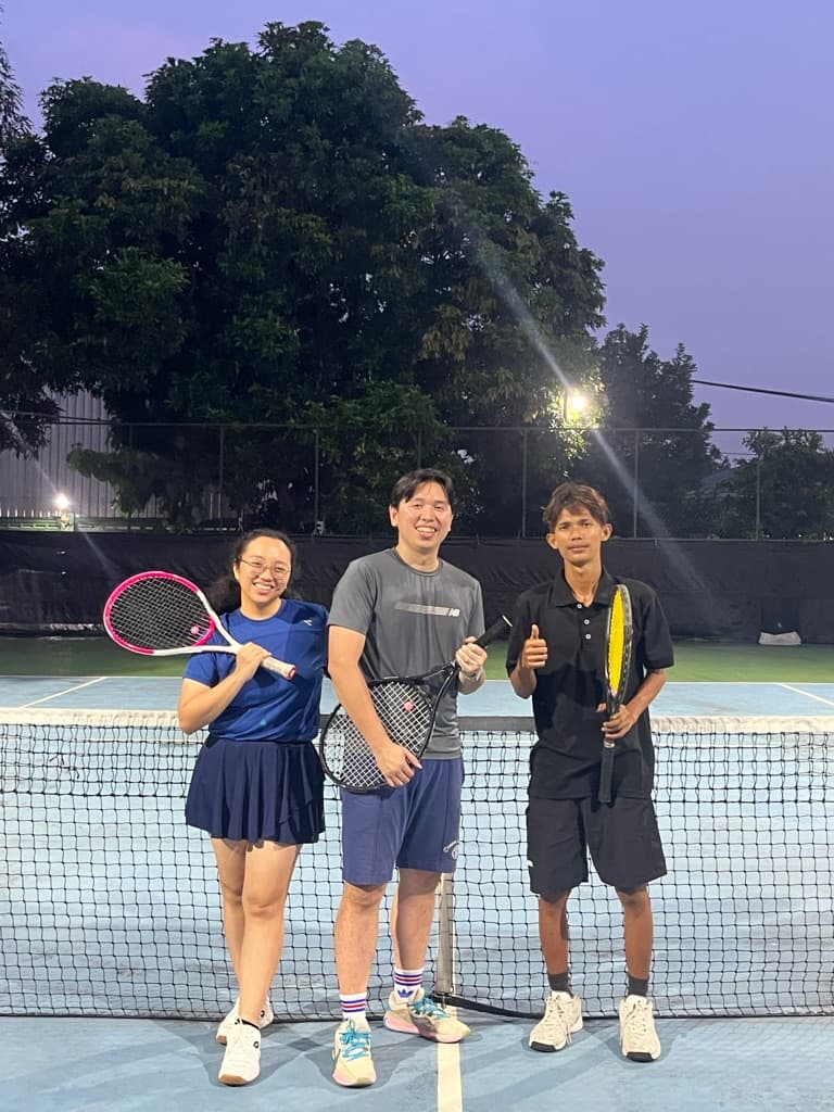 Tenis light media 6