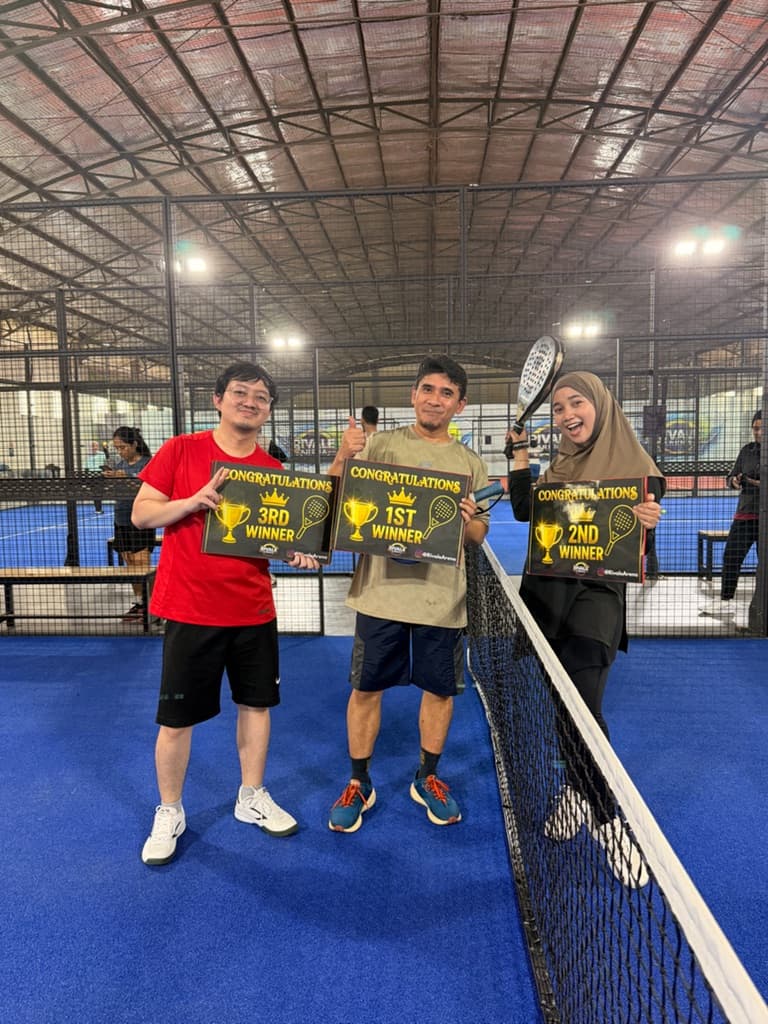 Rivale Arena Padel Court media 5