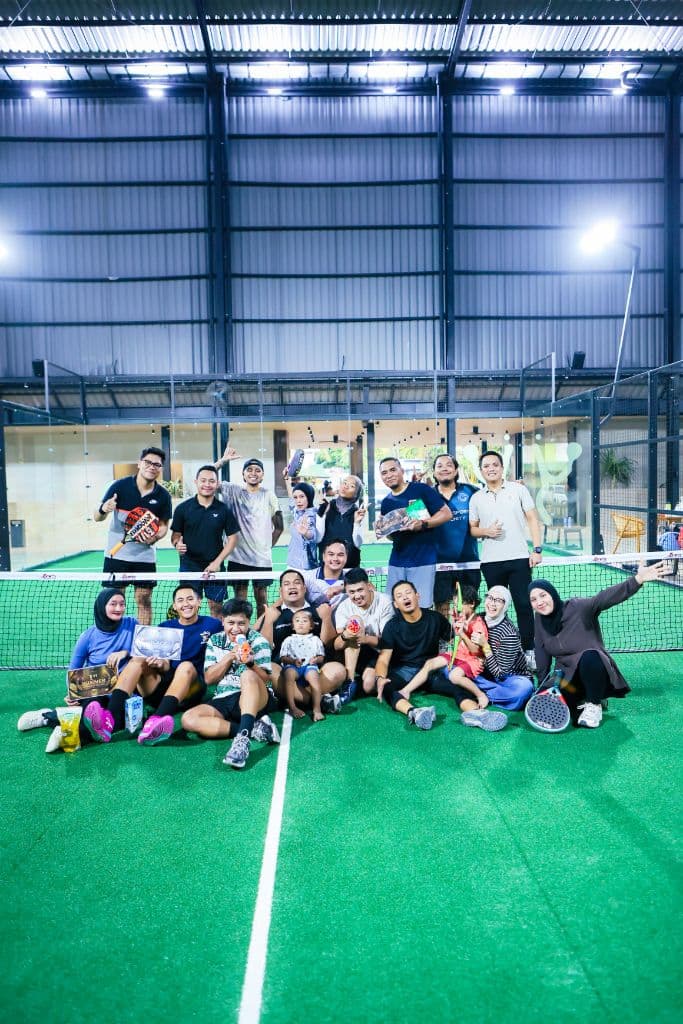 Aviator Smasher Padel Club media 1