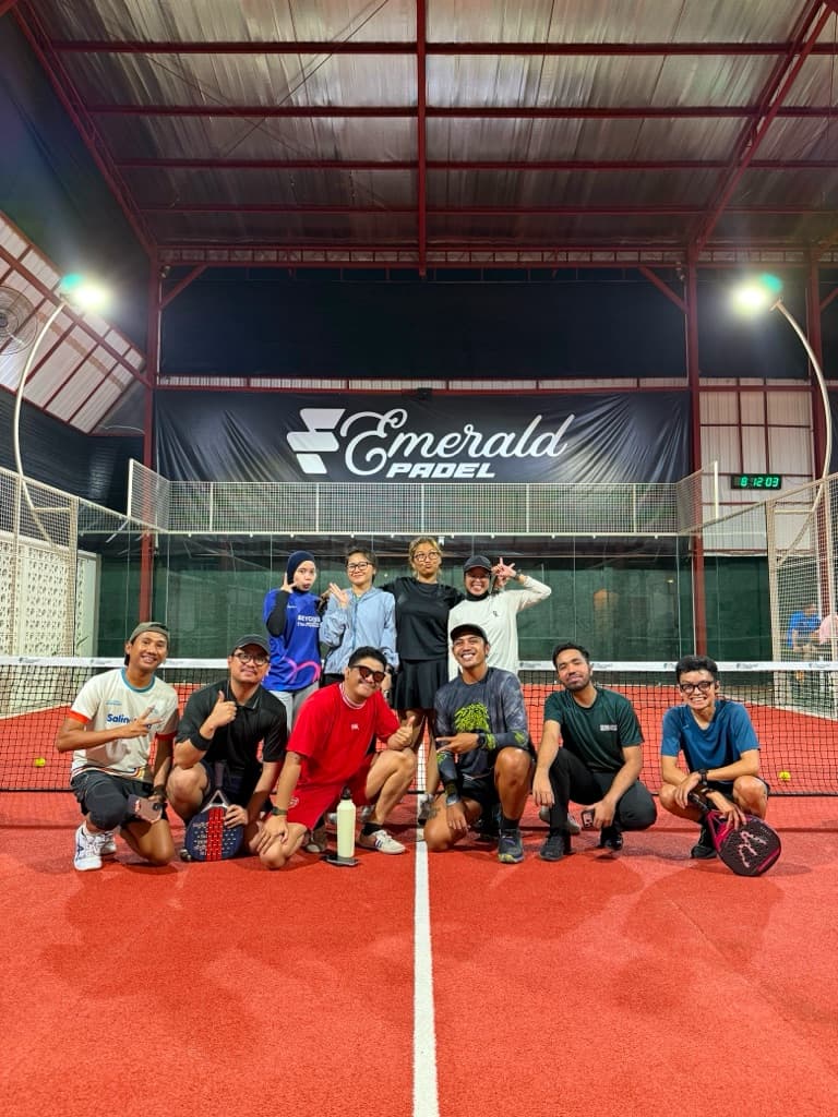 Eleven Racket media 1