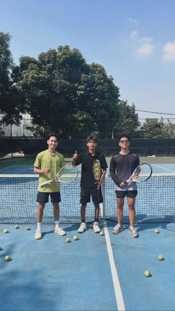 Tenis light media 1