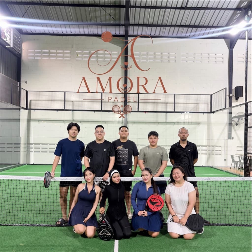 Amora.club media 1