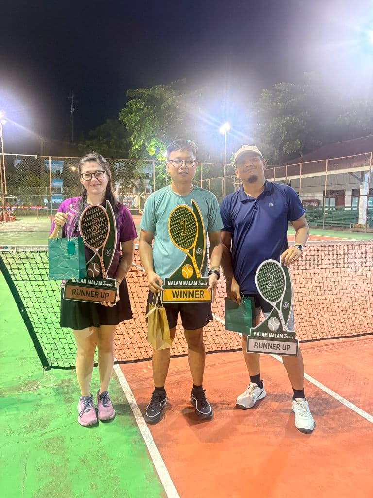 Malam Malam Tenis media 6