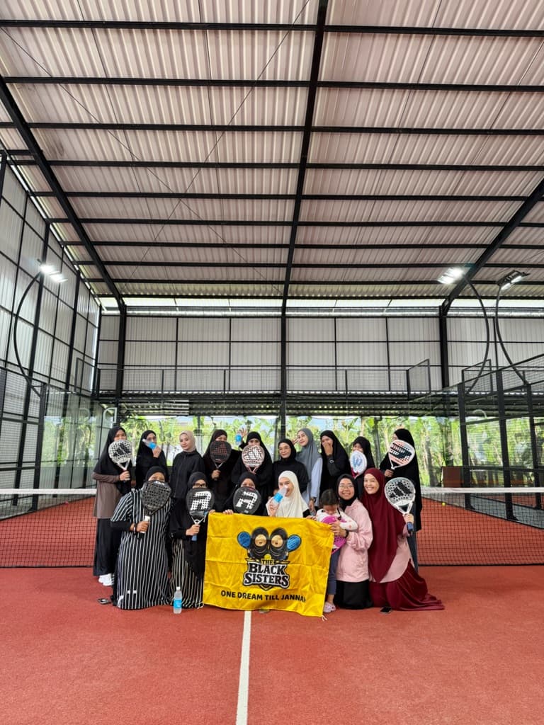 💛THE BLACK SISTERS💛 media 3